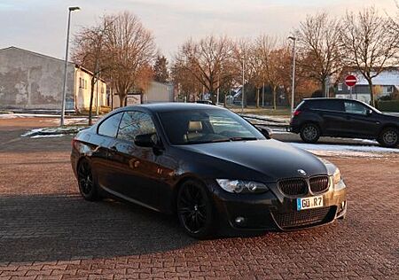 BMW 320d Coupé - M-Paket - Leder - E92
