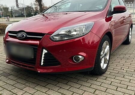 Ford Focus 1,6 Champions Edi. Automatik/SHZ/NAVI