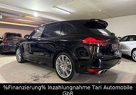 Porsche Cayenne Turbo S PCCB,PDLS+,ACC,Carbon,Pano.,21"