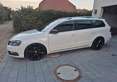 VW Passat Variant gebraucht kaufen VW Passat Variant Volkswagen 2.0 TDI 130kW Highline BMT Va...