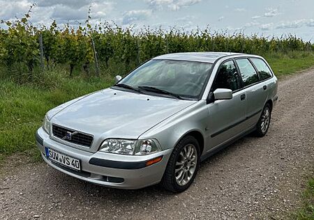 Volvo V40 1.8 -
