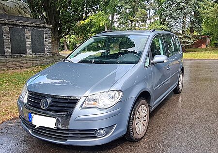VW Touran Volkswagen 1.9 TDI DSG Behördenfahrzeug