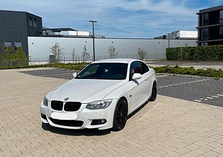 BMW 330i Coupé (E92) - M Sport Paket - Perlweiß