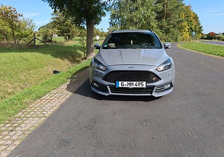 Ford Focus 2,0 ST Turnier MK3 1. Hand