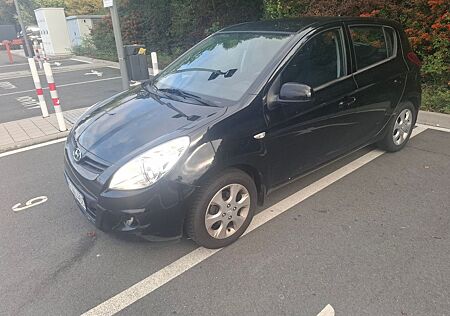 Hyundai i20 1.2 Classic Classic, TÜV 12.2026