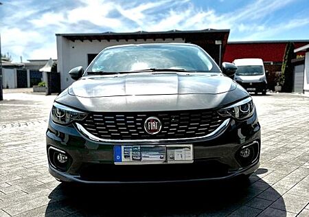 Fiat Tipo 1.4 16V Lounge Hatchback