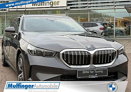 BMW i5 eDrive40 Touring HUD AHK Autob.Assist
