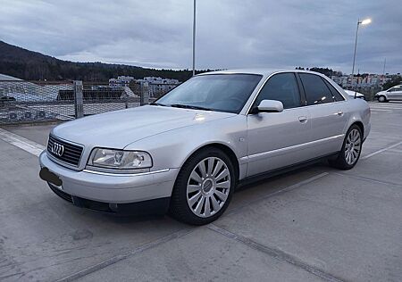 Audi A8 3.7 tiptronic Facelift HU 10/27
