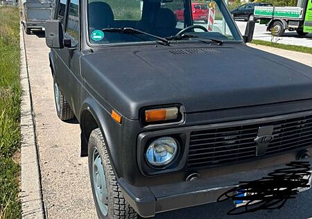 Lada Niva 1.7i