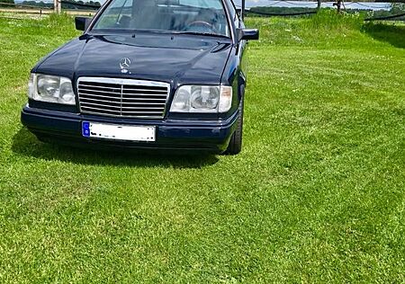 Mercedes-Benz E 320 CE 300 24V