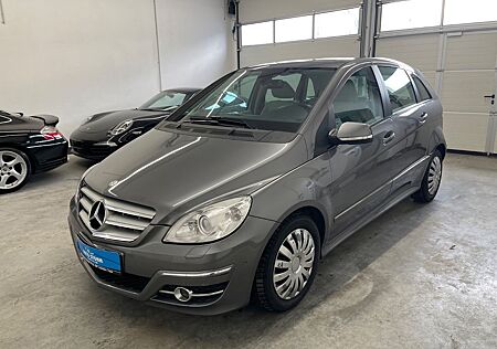 Mercedes-Benz B 200 CDI Xenon*Navi*Pano*Leder*PDC*SHZ* ParkAss