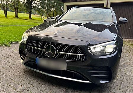 Mercedes-Benz E 300 de T Autom. AMG line PANO,Facelift,Multibe