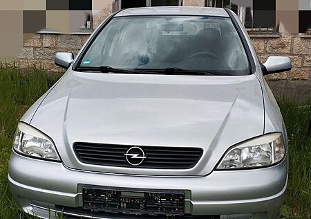 Opel Astra 1.6 -