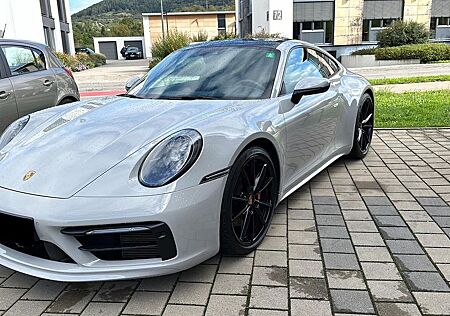 Porsche 992 Carrera 4S *Approved bis 09/26+Winterräder