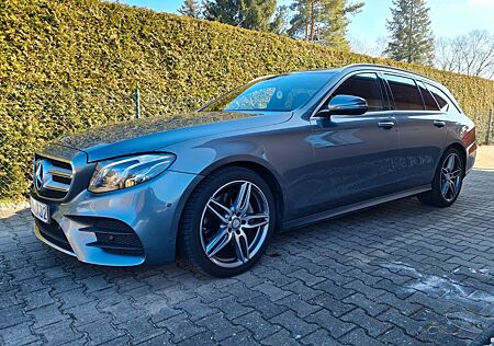 Mercedes-Benz E 200 T AMG Line Autom Burmester Avantgard TÜV N