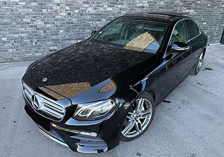 Mercedes-Benz E 220 d Autom. AMG Panorama Widescreen Kamera