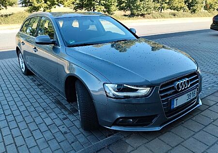 Audi A4 2.0 TFSI 132kW Ambiente Avant qvattro