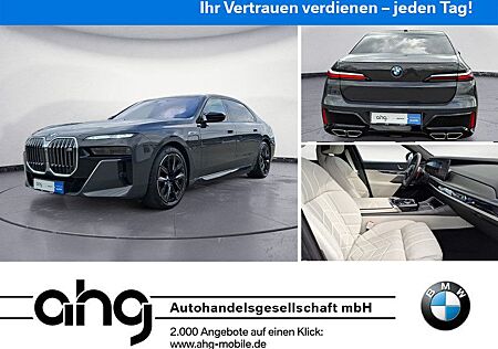 BMW M760e xDrive Navi Leder Tempom.aktiv Panoramadac