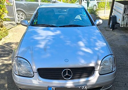 Mercedes-Benz SLK 200 -