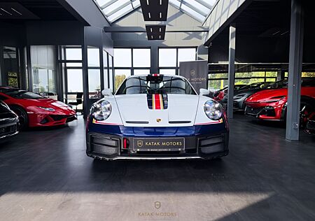 Porsche 911 Urmodell 992 Dakar/RALLYE DESIGN PAKET/BURMESTER HIGH