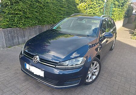 VW Golf Volkswagen 1.4 TSI BMT Highline Variant 8-fach bereift