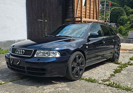 Audi S4 2.7 quattro Avant -