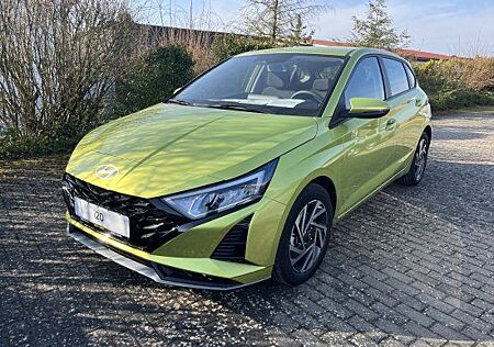 Hyundai i20 TREND BOSE + LED Scheinwerfer + Klimaautomat