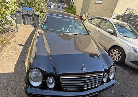 Mercedes-Benz CLK 320 AVANTGARDE Avantgarde