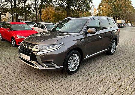 Mitsubishi Outlander 2,4 4WD CVT Intro Edition Automatik