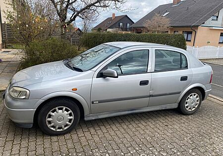 Opel Astra 1.6
