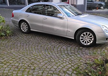 Mercedes-Benz E 280 ELEGANCE Elegance 2Hand Navi PDC