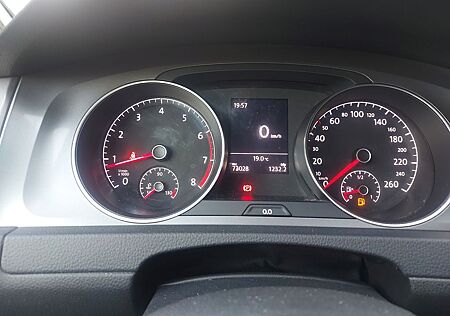 VW Golf Volkswagen 1.2 TSI BMT Trendline Trendline