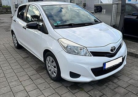 Toyota Yaris 1,4-l-D-4D