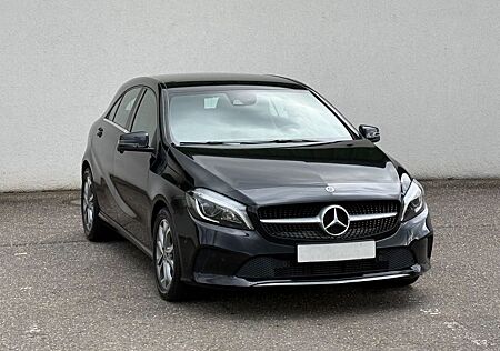 Mercedes-Benz A 220 CDI/KEYLESS GO/NAVI/BI-XENON LED/LEDER/PDC