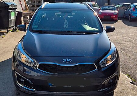 Kia Cee'd Sportswagon 1.6 CRDi Dream Team Editio...