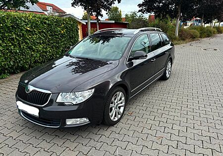 Skoda Superb 1.8 TSI Combi Elegance