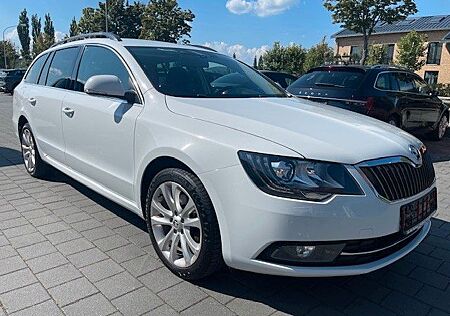 Skoda Superb Combi 2.0TDI Best Of 4x4 NAVI AHK SHZ PDC