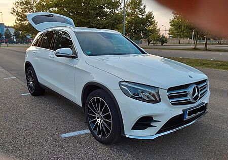 Mercedes-Benz GLC 250 4MATIC AMG Line Autom. AMG Line