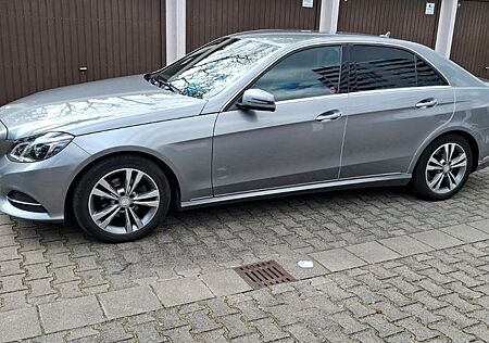 Mercedes-Benz E 220 BlueTEC BE Edition AVANTG. Autom. Edit...