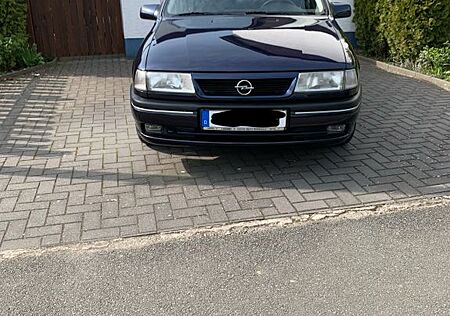 Opel Vectra 1.8i CDX CDX