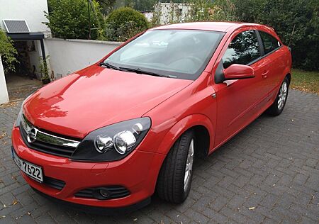 Opel Astra Coupé 1.6 -