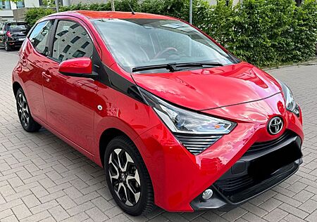 Toyota Aygo (X) Aygo -play Team D