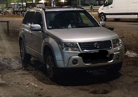 Suzuki Grand Vitara 2.4 Comfort+