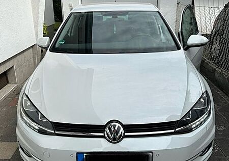 VW Golf Volkswagen 1.4 TSI JOIN STANDHEIZUNG NAVI WENIG KM!
