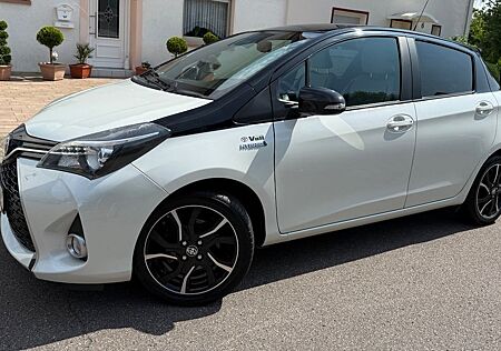 Toyota Yaris *Style*Hybrid*1.Hand*Kamera*Nav*Leder*Tempo
