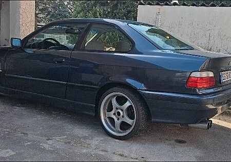 BMW 320i Coupe Tempomat klima 4x elektrische Fenster