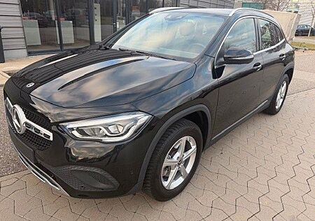 Mercedes-Benz GLA 200 Progressive Business Kamera LED