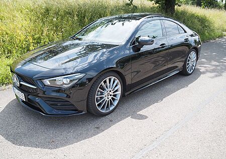 Mercedes-Benz CLA 200 -