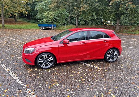 Mercedes-Benz A 200 CDI Urban 8-fach bereift, top Zustand