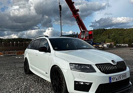 Skoda Octavia 2.0 TDI RS Combi RS Challenger Edition